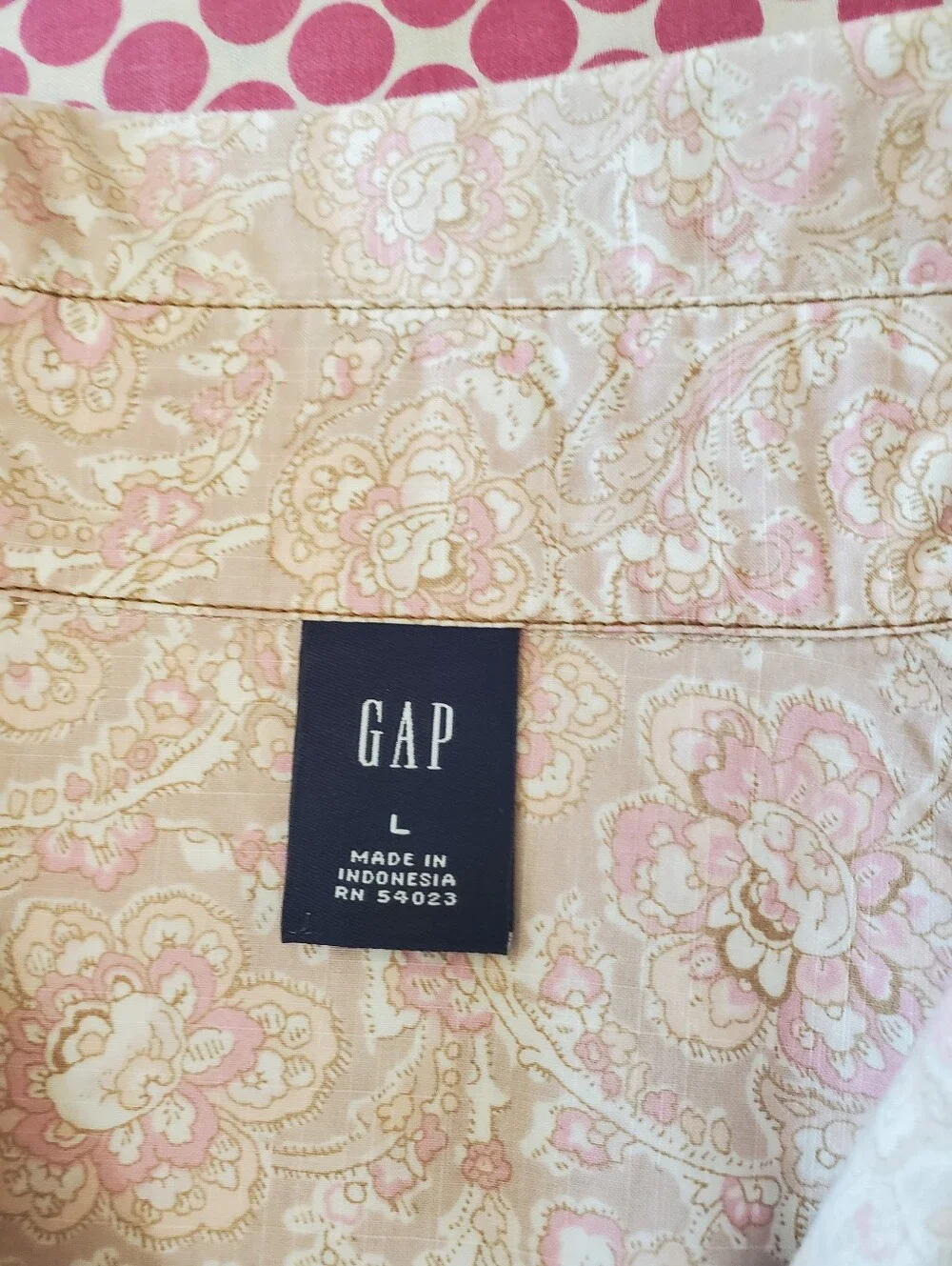 Vintage Gap Women's Pink Paisley Western Shirt Size Large